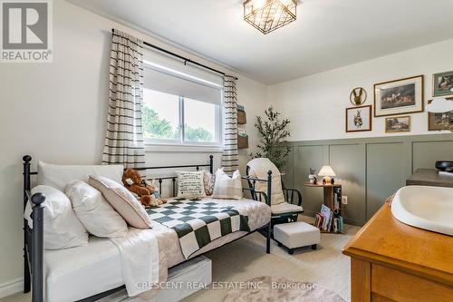 3 Halam Avenue, Hamilton (Burkholme), ON - Indoor Photo Showing Bathroom