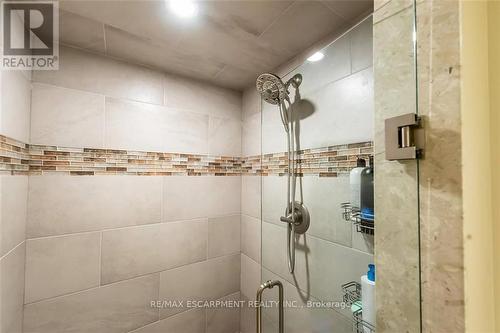 47 Blossom Avenue, Brantford, ON - Indoor Photo Showing Bathroom