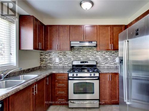 23 - 151 Green Road, Hamilton (Stoney Creek), ON - Indoor Photo Showing Kitchen With Double Sink