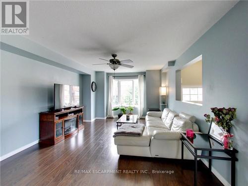 23 - 151 Green Road, Hamilton (Stoney Creek), ON - Indoor Photo Showing Living Room