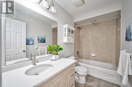 95 Mcguiness Drive, Brantford, ON - Indoor Photo Showing Bathroom