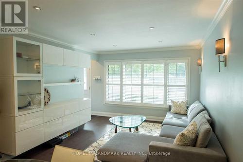 14 Lehar Crescent, Toronto (Hillcrest Village), ON - Indoor Photo Showing Living Room