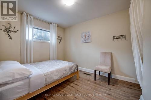 4018 New Street, Burlington, ON - Indoor Photo Showing Bedroom