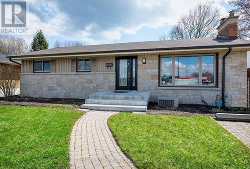 4018 New Street, Burlington, ON - Outdoor