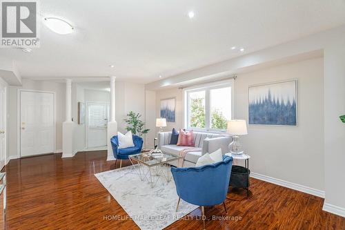 30 Silo Court, Brampton, ON - Indoor Photo Showing Living Room