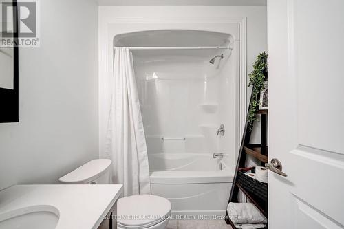 301 - 2605 Binbrook Road, Hamilton (Binbrook), ON - Indoor Photo Showing Bathroom