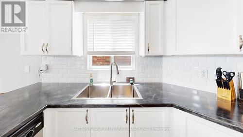 140 Rossmore Court, London, ON - Indoor Photo Showing Kitchen With Double Sink