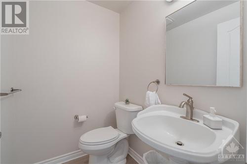 1816 Thornecrest Street, Ottawa, ON - Indoor Photo Showing Bathroom