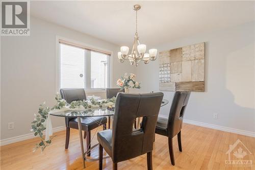 1816 Thornecrest Street, Ottawa, ON - Indoor Photo Showing Dining Room