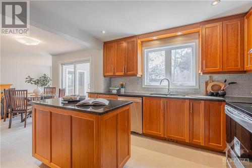 1816 Thornecrest Street, Ottawa, ON - Indoor Photo Showing Kitchen