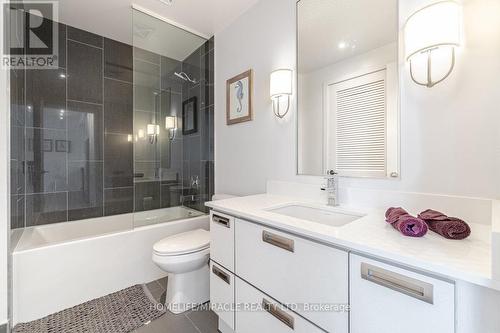 C318 - 301 Sea Ray Avenue, Innisfil, ON - Indoor Photo Showing Bathroom