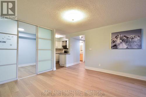 27 Sunrise Drive, Markham (Milliken Mills East), ON - Indoor Photo Showing Kitchen