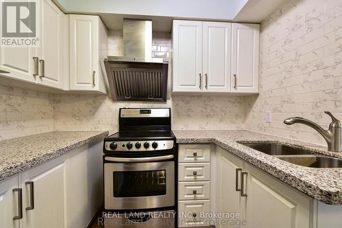 27 Sunrise Drive, Markham (Milliken Mills East), ON - Indoor Photo Showing Kitchen With Double Sink