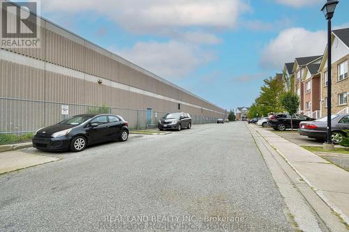 27 Sunrise Drive, Markham (Milliken Mills East), ON - Outdoor