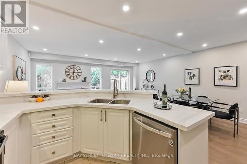 4 - 1489 Heritage Way, Oakville (Glen Abbey), ON - Indoor Photo Showing Kitchen With Double Sink