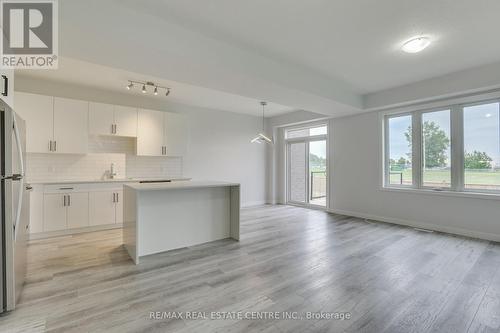 38 - 3380 Singleton Avenue, London, ON - Indoor Photo Showing Kitchen