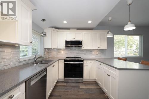 3965 Triumph Street, Burnaby, BC - Indoor Photo Showing Kitchen With Double Sink