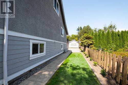 3965 Triumph Street, Burnaby, BC - Outdoor