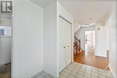 2112 Gardenway Drive, Ottawa, ON - Indoor Photo Showing Other Room