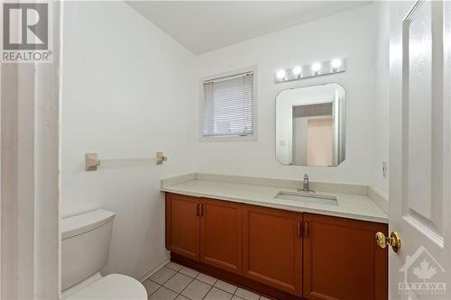 2112 Gardenway Drive, Ottawa, ON - Indoor Photo Showing Bathroom