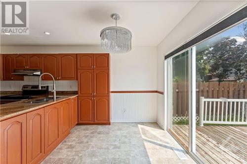 2112 Gardenway Drive, Ottawa, ON - Indoor Photo Showing Kitchen With Double Sink