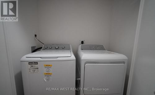 Bsmt - 173 Yorkview Drive, Toronto, ON - Indoor Photo Showing Laundry Room