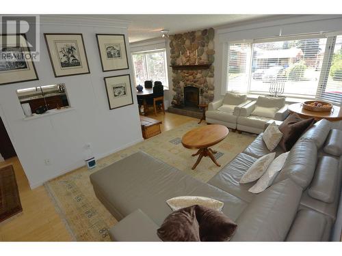 3622 16Th Avenue, Smithers, BC - Indoor Photo Showing Living Room With Fireplace