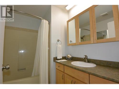 3622 16Th Avenue, Smithers, BC - Indoor Photo Showing Bathroom