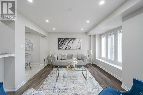 47 Baycliffe Crescent, Brampton (Northwest Brampton), ON - Indoor Photo Showing Living Room