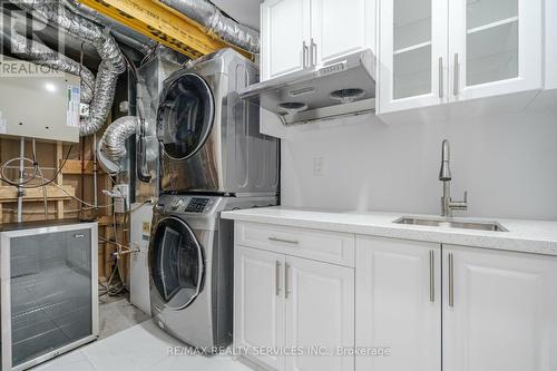 47 Baycliffe Crescent, Brampton (Northwest Brampton), ON - Indoor Photo Showing Laundry Room