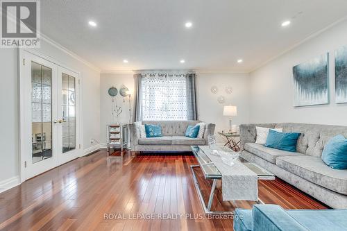 2830 Andorra Circle, Mississauga (Meadowvale), ON - Indoor Photo Showing Living Room