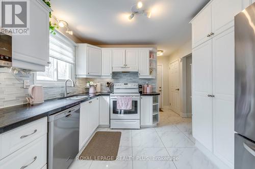 2830 Andorra Circle, Mississauga (Meadowvale), ON - Indoor Photo Showing Kitchen