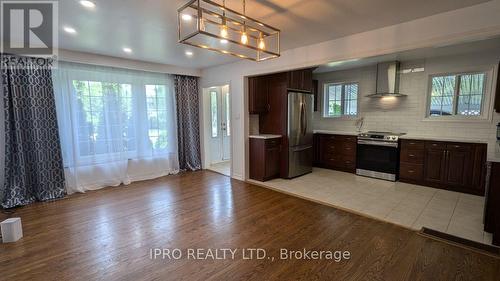 16 Cresthaven Drive, Toronto (Hillcrest Village), ON - Indoor Photo Showing Kitchen