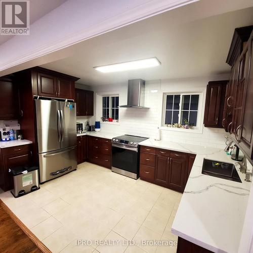 16 Cresthaven Drive, Toronto (Hillcrest Village), ON - Indoor Photo Showing Kitchen