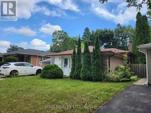 16 Cresthaven Drive, Toronto (Hillcrest Village), ON - Outdoor