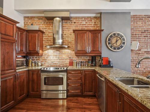 Cuisine - 503-442 Rue St-Gabriel, Montréal (Ville-Marie), QC - Indoor Photo Showing Kitchen With Double Sink