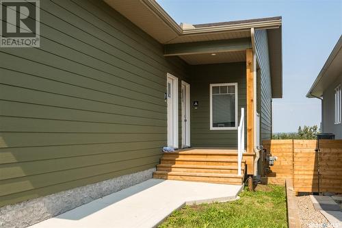 686/690 19Th Street W, Prince Albert, SK - Outdoor With Exterior