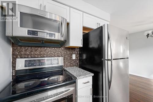 74 - 40 Tiffany Drive, London, ON - Indoor Photo Showing Kitchen