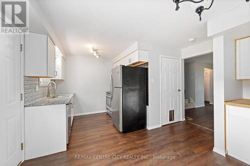 74 - 40 Tiffany Drive, London, ON - Indoor Photo Showing Kitchen