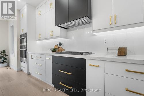 262 Senlac Road, Toronto (Willowdale West), ON - Indoor Photo Showing Kitchen