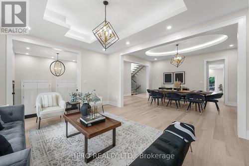 262 Senlac Road, Toronto (Willowdale West), ON - Indoor Photo Showing Living Room