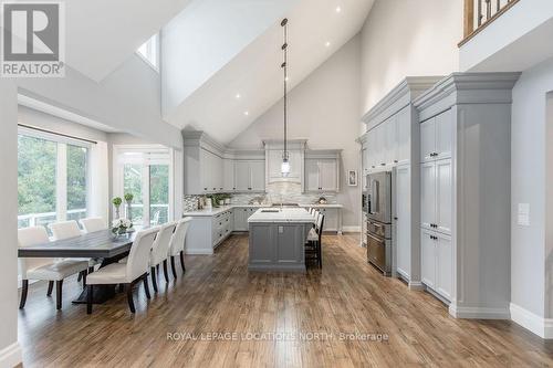 119 Wendake Road, Tiny, ON - Indoor Photo Showing Dining Room