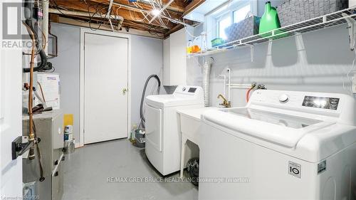 2086 8Th Ave E, Owen Sound, ON - Indoor Photo Showing Laundry Room