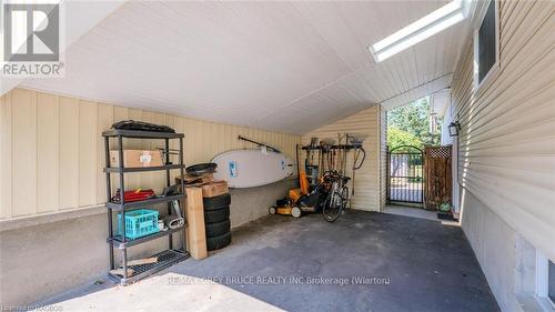 2086 8Th Ave E, Owen Sound, ON - Indoor Photo Showing Garage