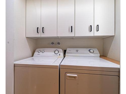 Laundry room - 330 Rue Du Roi, Val-Des-Sources, QC - Indoor Photo Showing Laundry Room