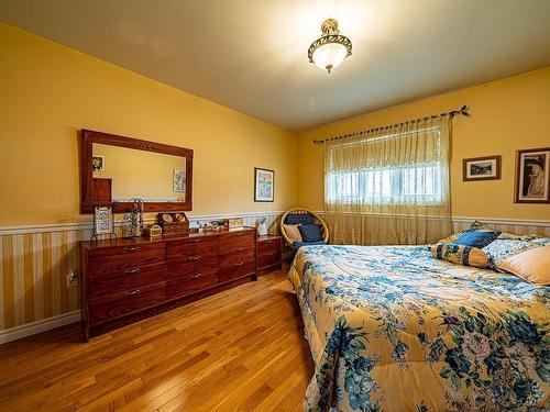 Bedroom - 330 Rue Du Roi, Val-Des-Sources, QC - Indoor Photo Showing Bedroom