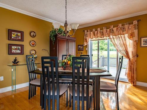 Dining room - 330 Rue Du Roi, Val-Des-Sources, QC - Indoor Photo Showing Dining Room