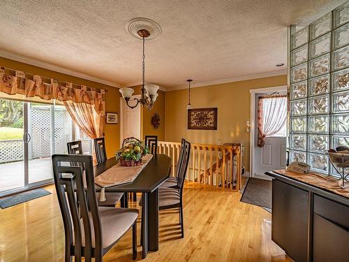 Salle Ã  manger - 330 Rue Du Roi, Val-Des-Sources, QC - Indoor Photo Showing Dining Room