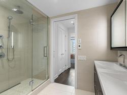 Ensuite bathroom - 