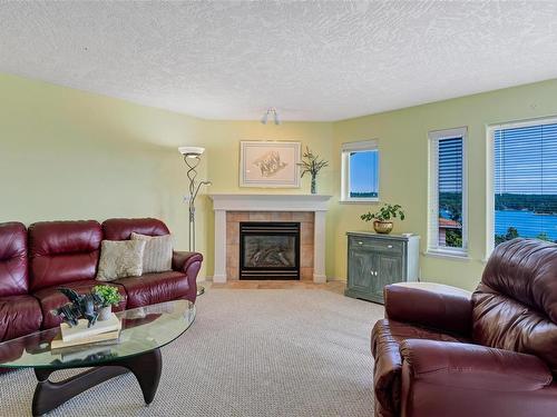 36-100 Gifford Rd, Ladysmith, BC - Indoor Photo Showing Living Room With Fireplace